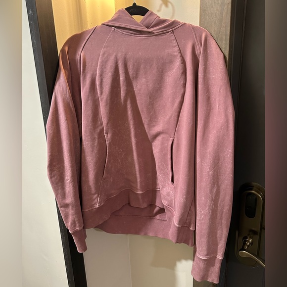 Lulu lemon pullover. - Picture 1 of 2